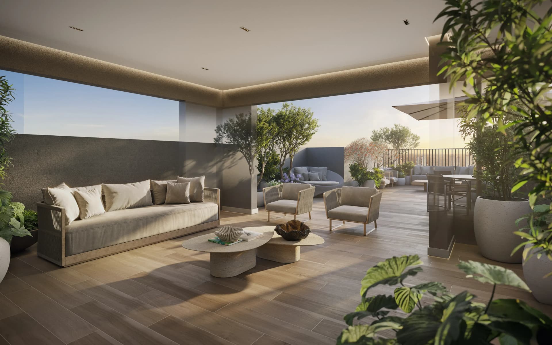 Terraço coberto com sofá e iluminação natural, proporcionando um ambiente agradável e confortável para momentos de descanso.